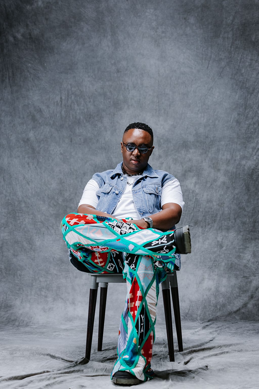 Editorial Frame 110 - Shimza editorial photography
