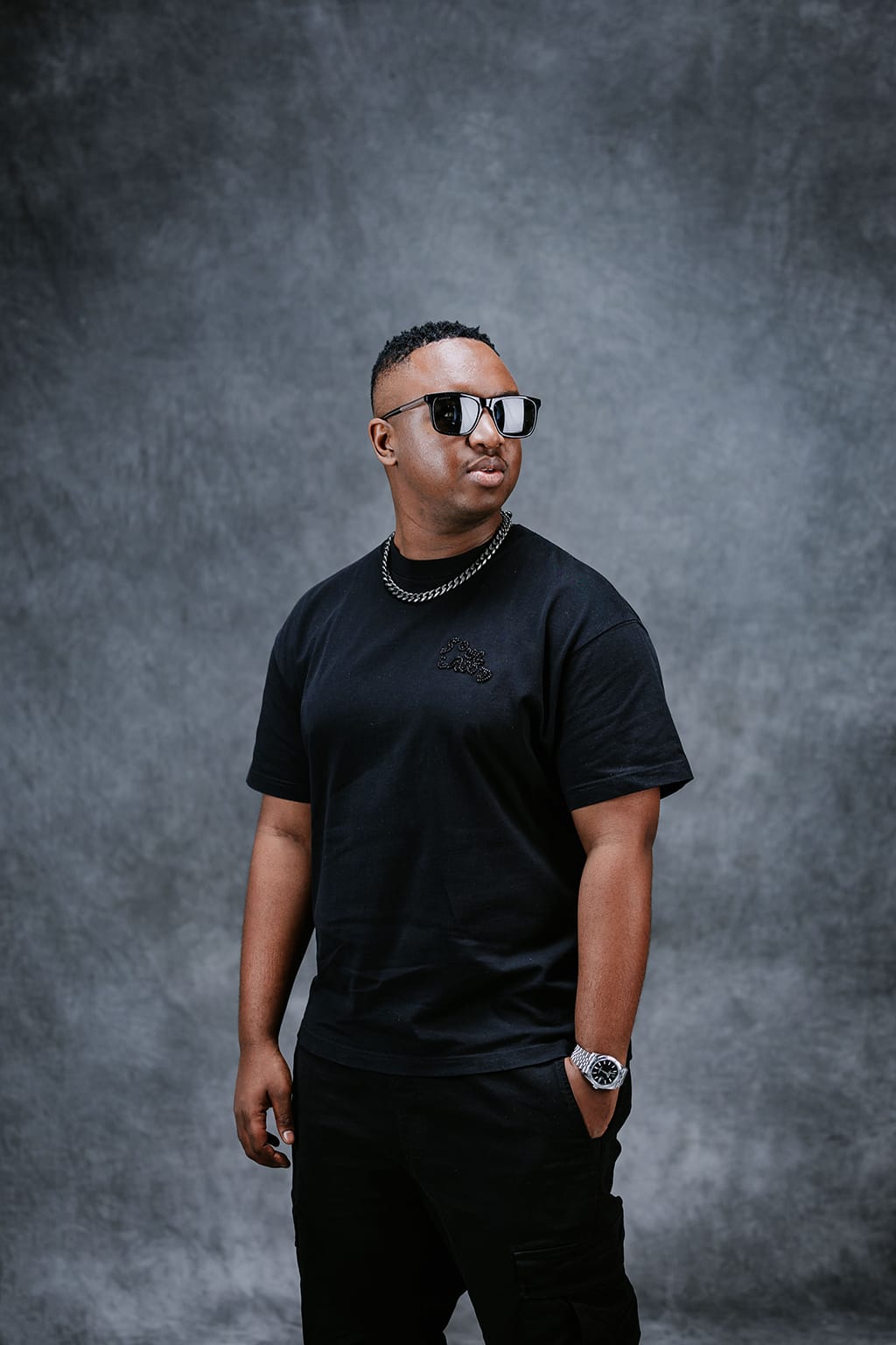 Editorial Frame 115 - Shimza editorial photography