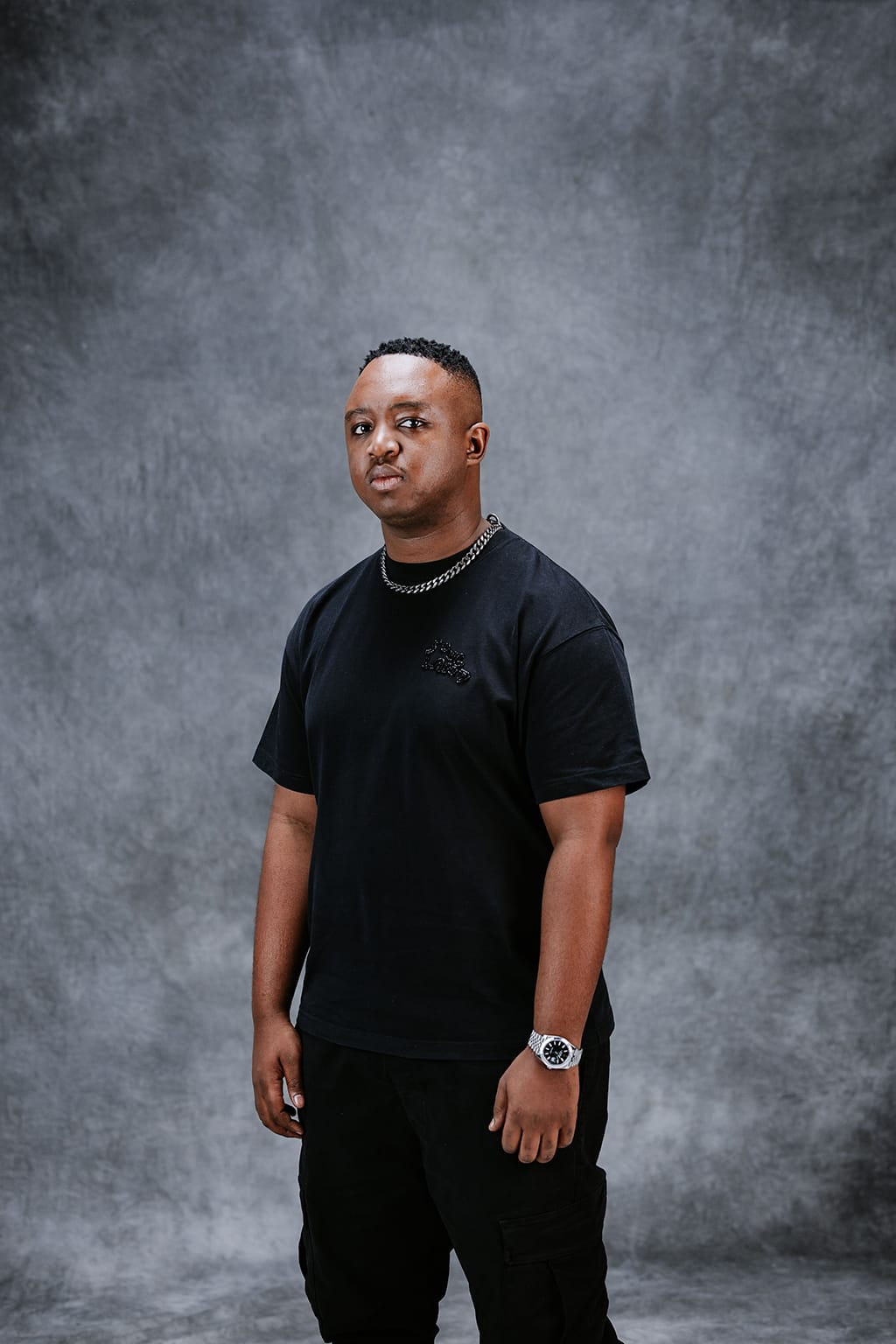 Editorial Frame 120 - Shimza editorial photography
