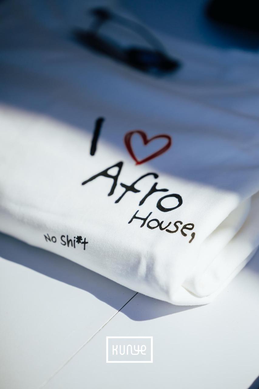 SHIMZA Signature Tee (WHITE)